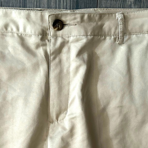 ADIDAS climalite mens size 32 khaki casual / golf shorts - Picture 2 of 5